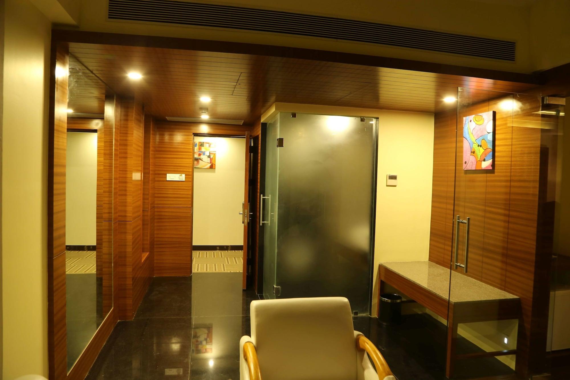 The Fern Residency Mundra Hotel Bagian luar foto