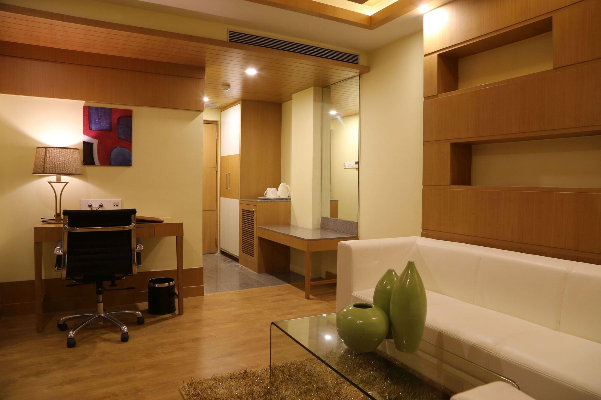 The Fern Residency Mundra Hotel Bagian luar foto