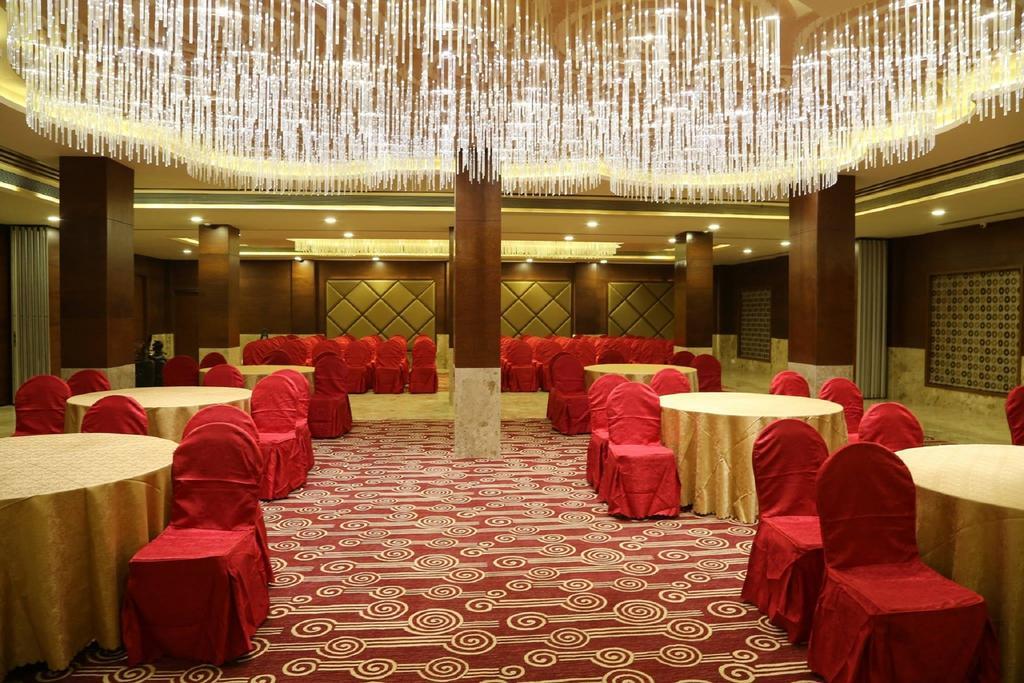 The Fern Residency Mundra Hotel Bagian luar foto