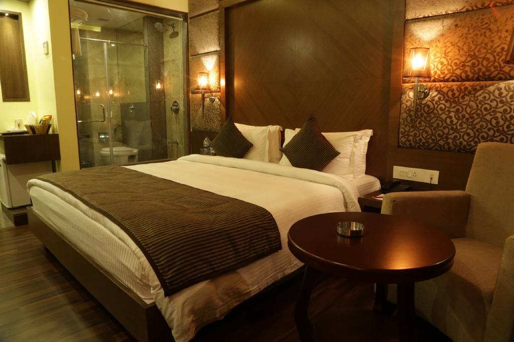 The Fern Residency Mundra Hotel Bagian luar foto