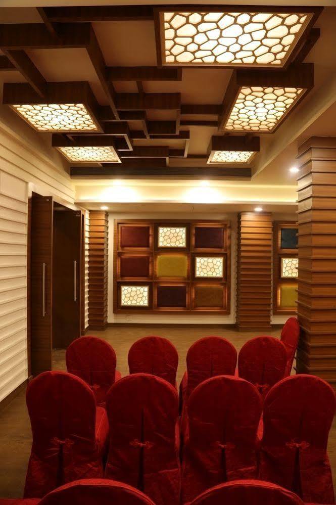 The Fern Residency Mundra Hotel Bagian luar foto