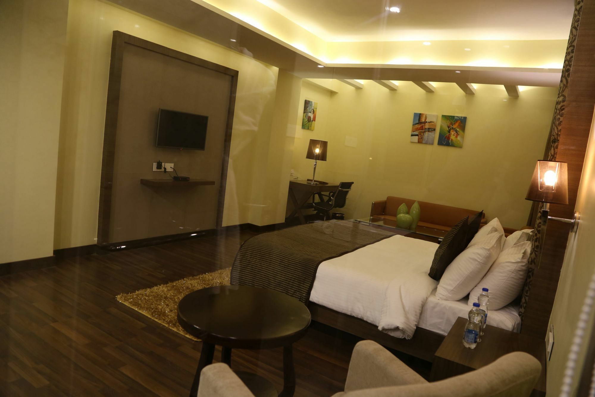 The Fern Residency Mundra Hotel Bagian luar foto
