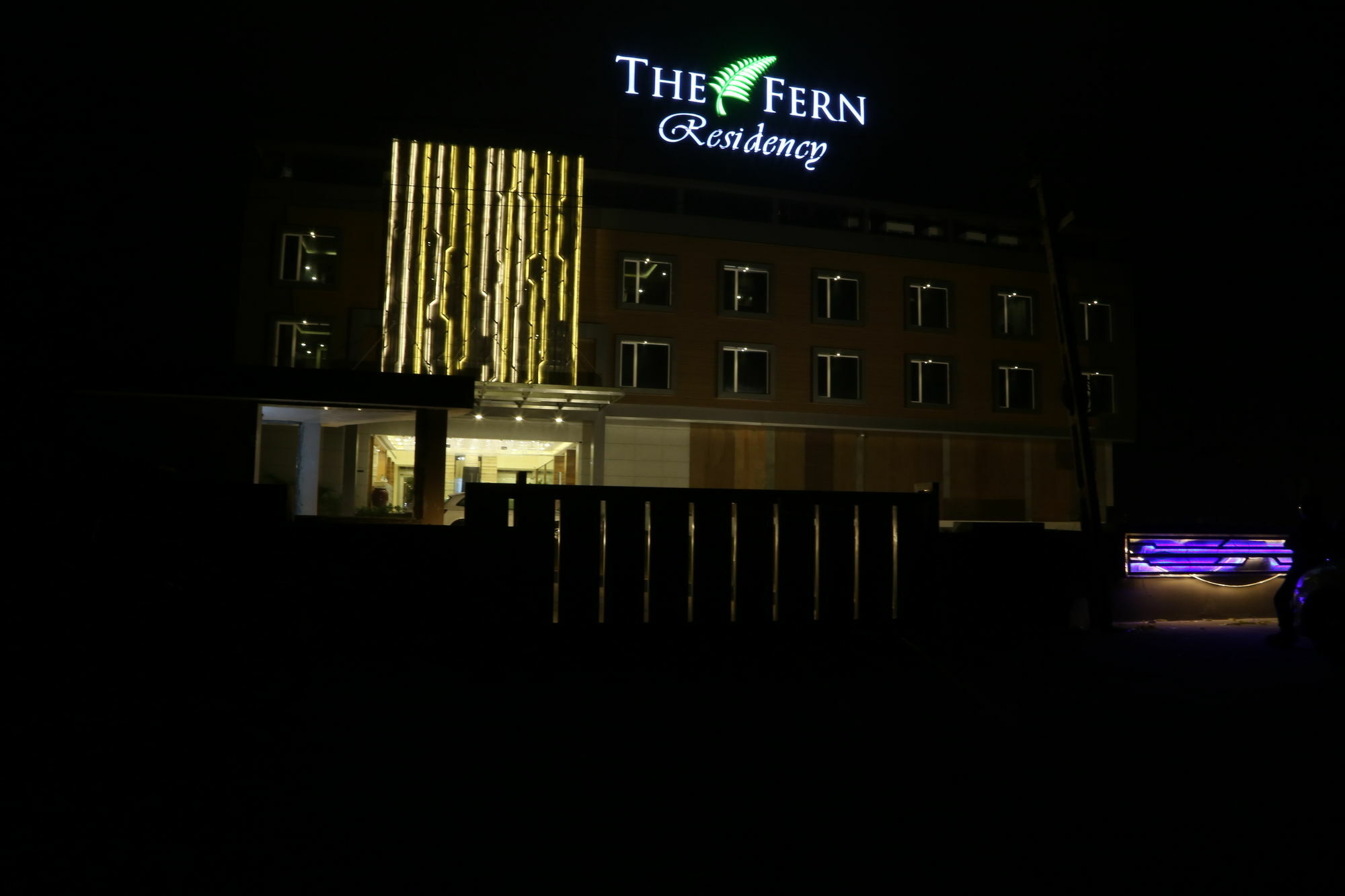 The Fern Residency Mundra Hotel Bagian luar foto