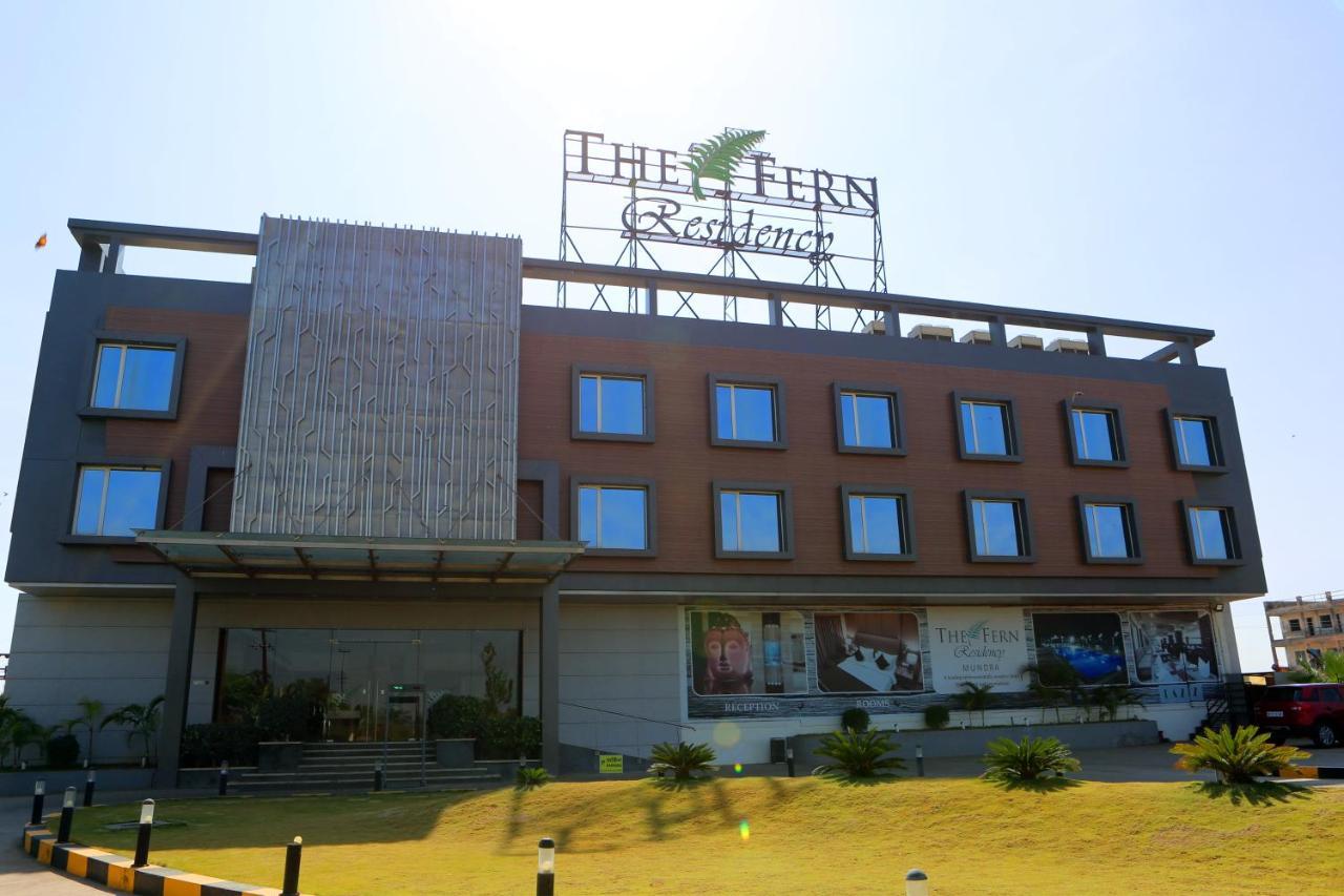 The Fern Residency Mundra Hotel Bagian luar foto